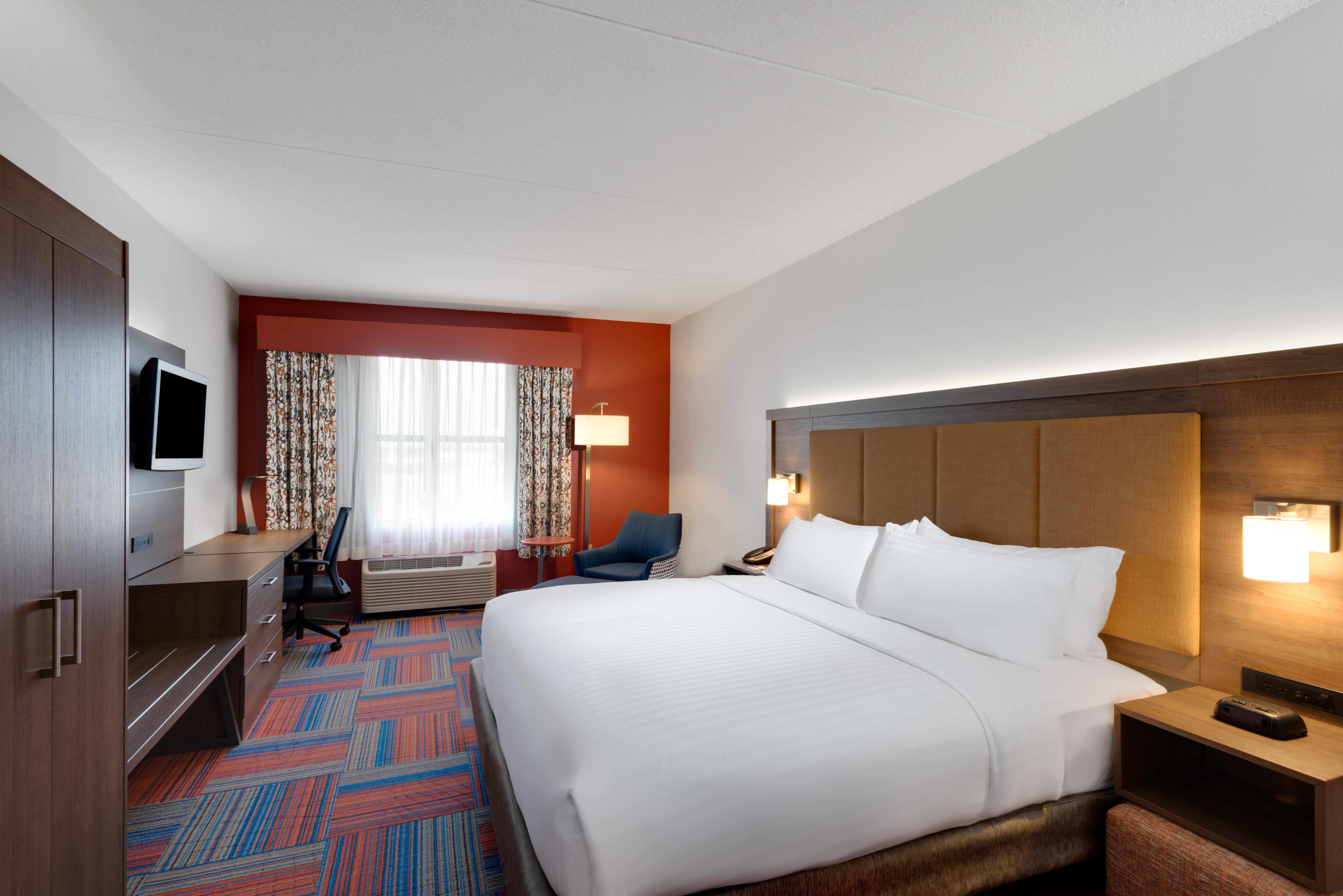Holiday Inn Express Cambridge By Ihg Bagian luar foto